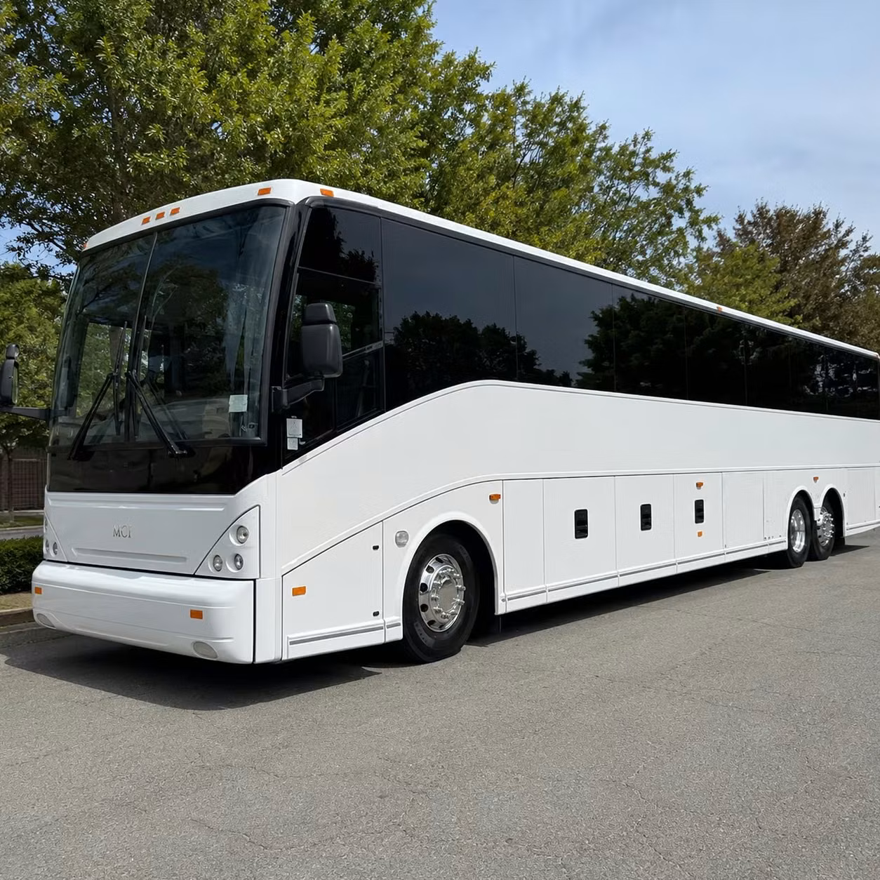 burbank airport shuttles for thousand oaks groups who want a shorter drive
