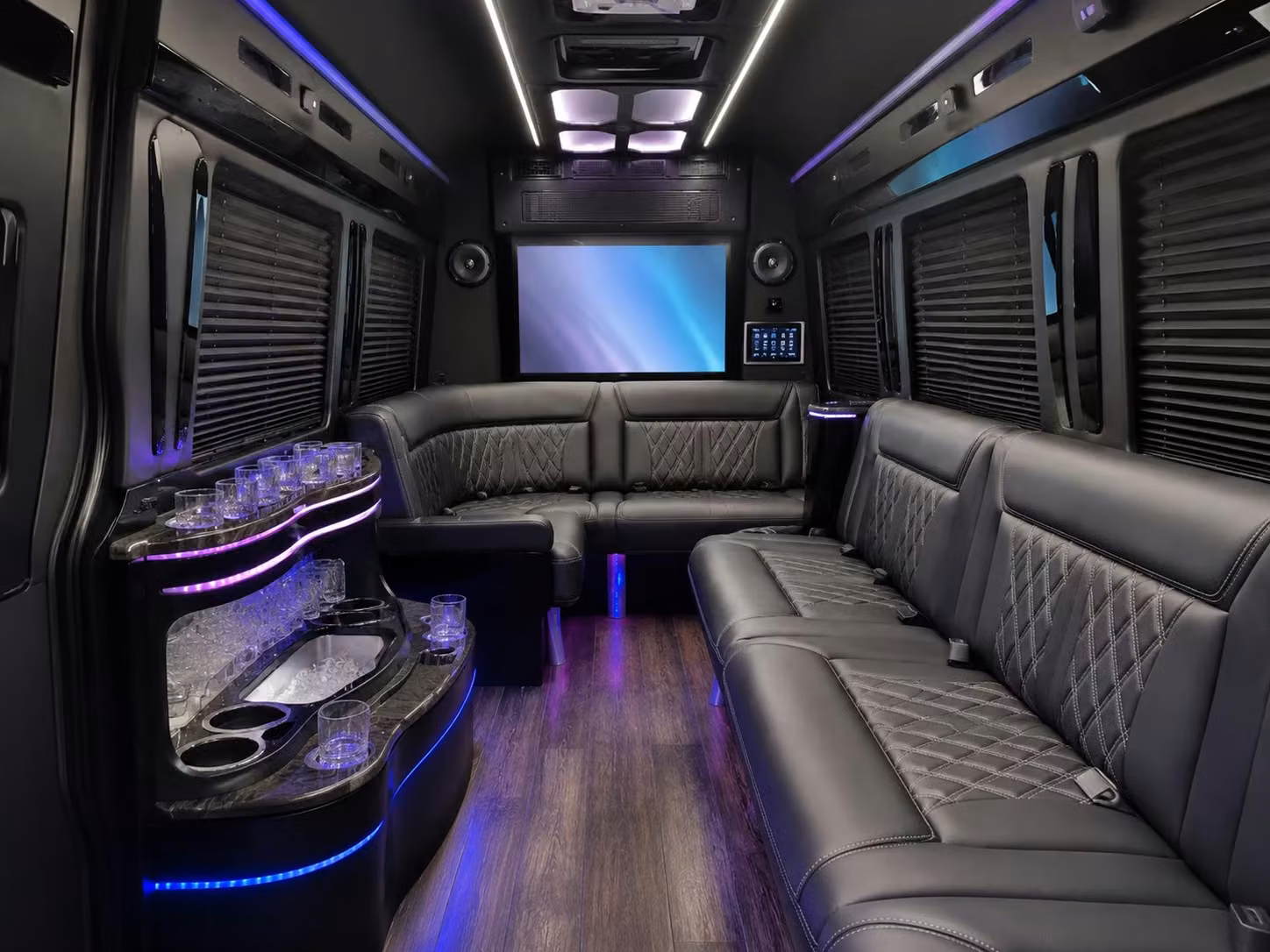 bus rental options for thousand oaks trips