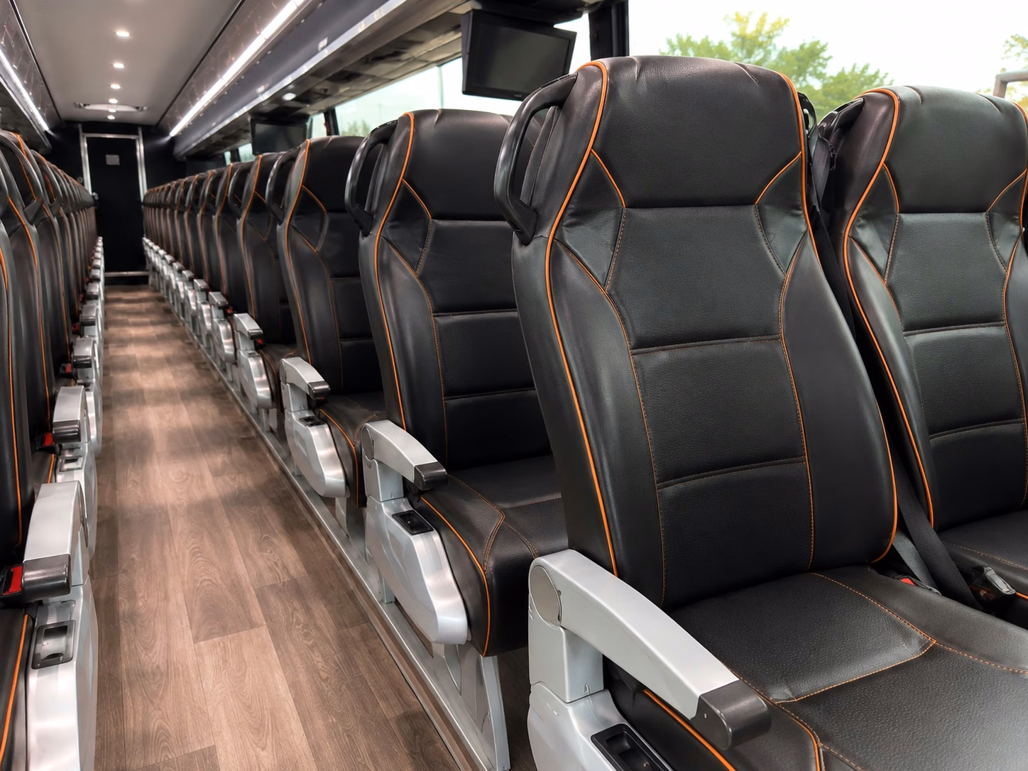 charter buses to sofi stadium and rams or chargers games from thousand oaks