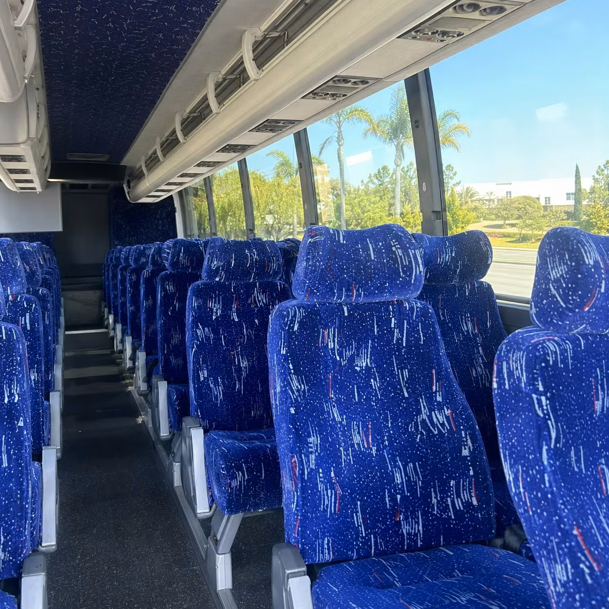 sports team fan charter bus rentals in thousand oaks